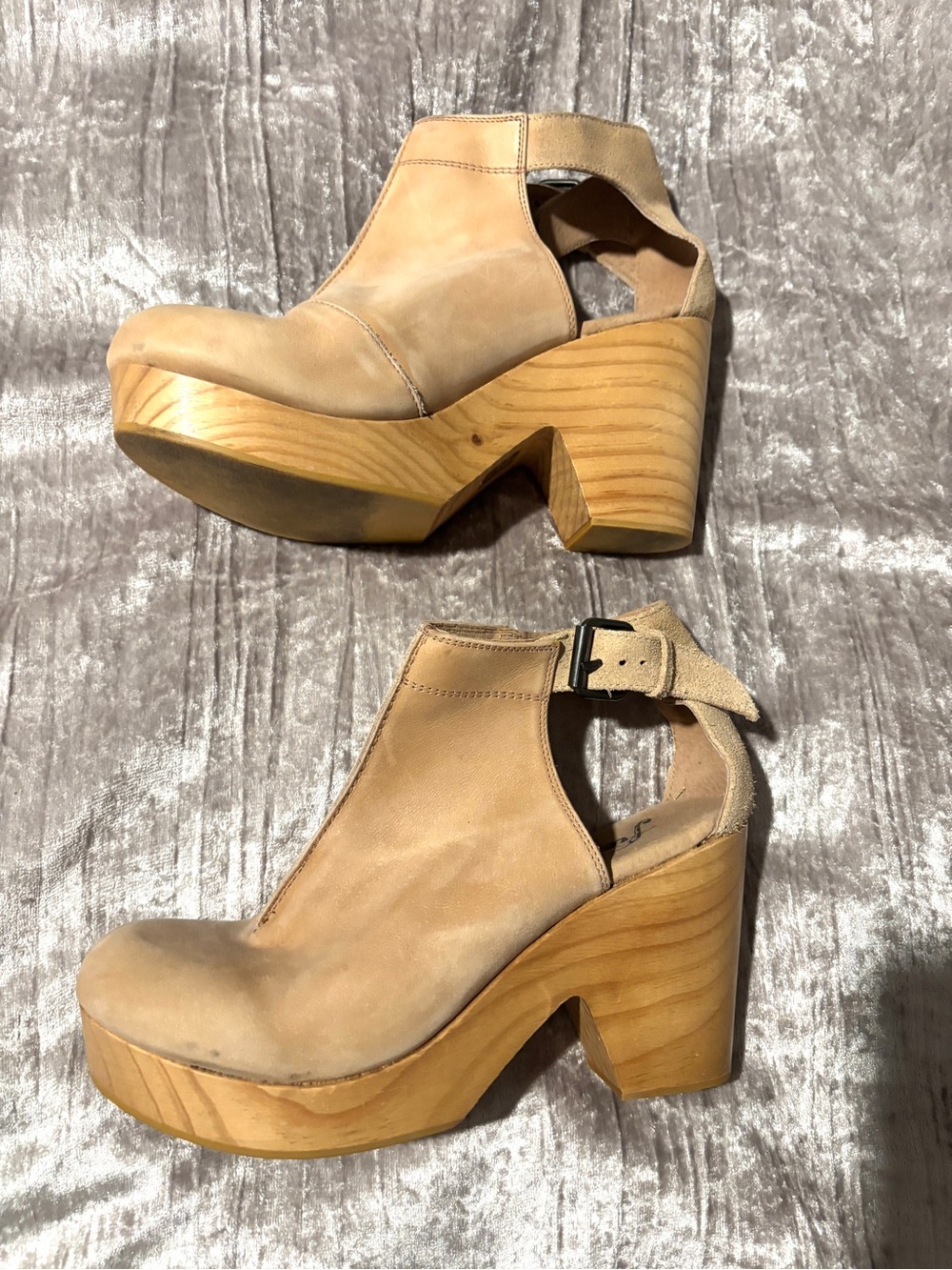 🌺Free People Size 8/39 Tan leather platform boots with wooden heel Cutout Heels - Picture 3 of 11